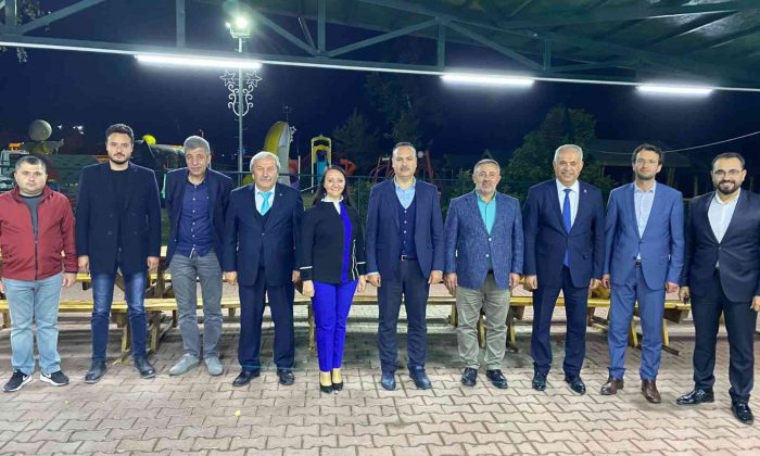 Karagöz, belediye başkanlarıyla bir araya geldi