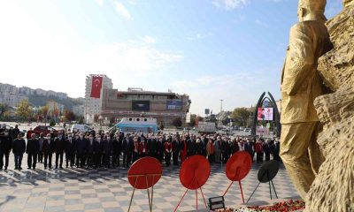 Keçiören Belediyesi 10 bin bayrak dağıttı