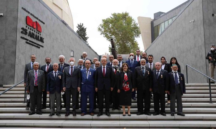 KKTC Cumhurbaşkanı Ersin Tatar Panorama Müzesini gezdi