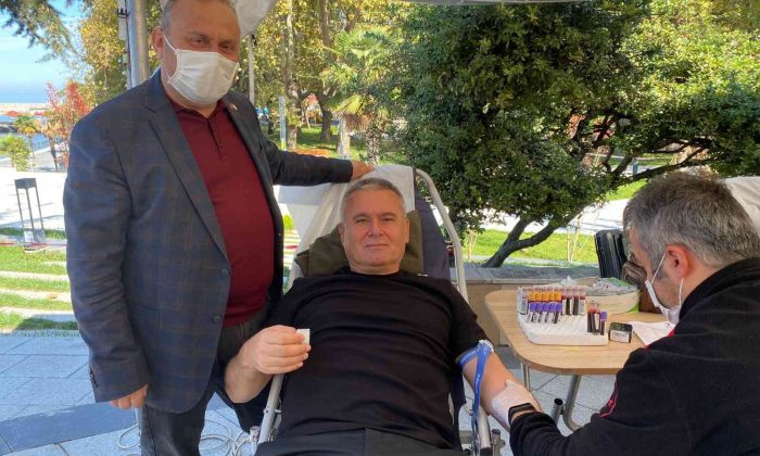 Koronavirüsü atlattı, kan bağışında bulunup hastalara destek oldu