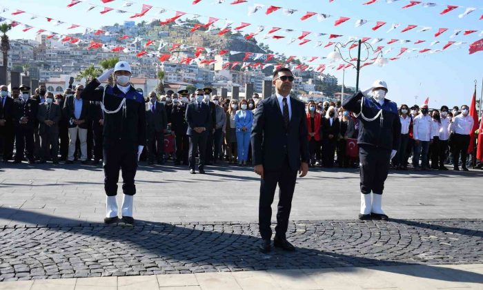 Kuşadası’nı Cumhuriyet Bayramı coşkusu sardı