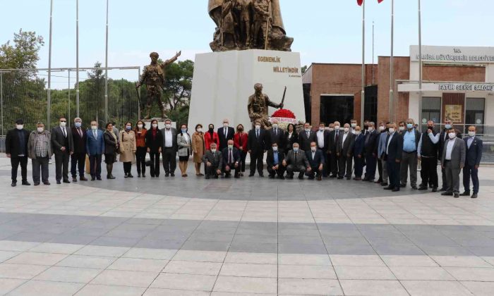 Manisa’da muhtarlar, gününü kutladı