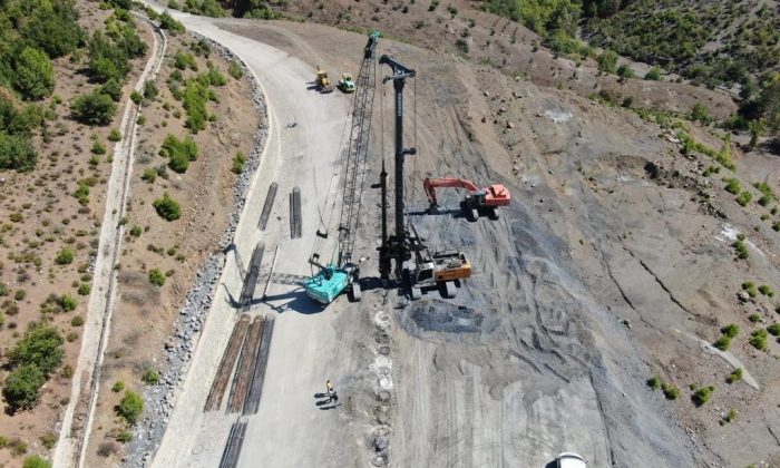 Mansurlu yolu 2 yıl içerisinde tamamlanacak