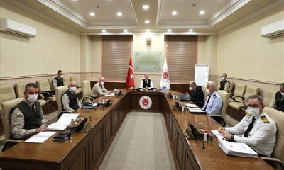 Millî Savunma Bakanı Hulusi Akar, video telekonferans yöntemiyle toplantı yaptı