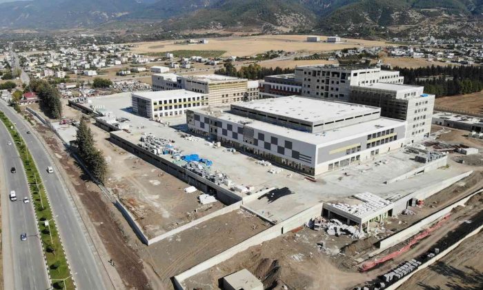Osmaniye Devlet Hastanesi inşaatının yüzde 76’sı tamamlandı