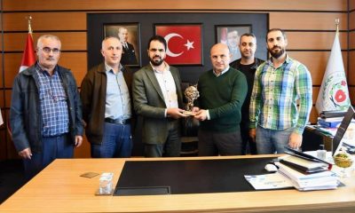 Sağlıkçılardan doktor başkana ziyaret