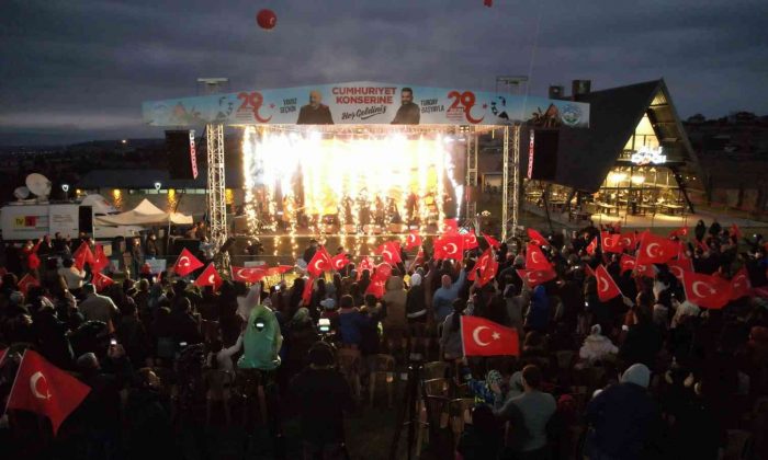 Talas’ta muhteşem Cumhuriyet Konseri
