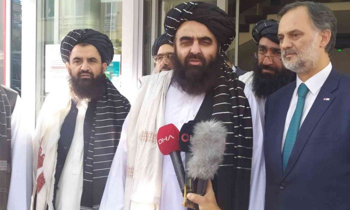 Taliban heyeti Kızılay’dan ‘insani yardımların devam etmesini’ talep etti