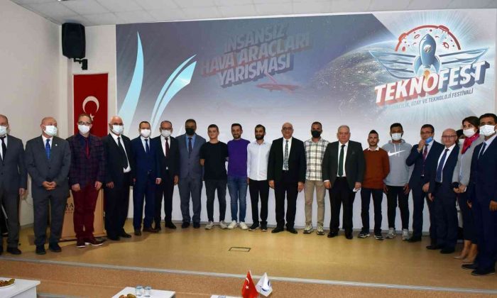 TEKNOFEST’in 2 dalda şampiyonu Manisa’da da ödüllendirildi