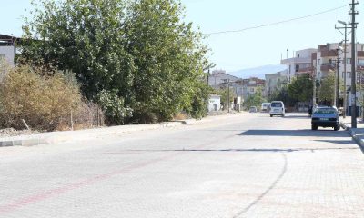 Turgutlu’da iki mahallede 50 bin metrekarelik kilit parke çalışması