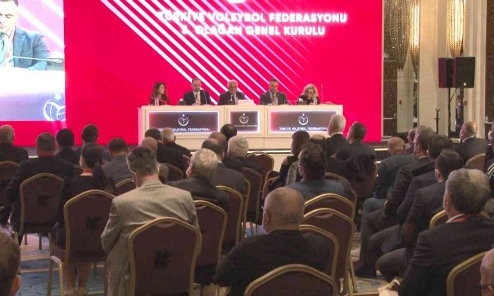 Türkiye Voleybol Federasyonu’nda Mehmet Akif Üstündağ yeniden başkan seçildi