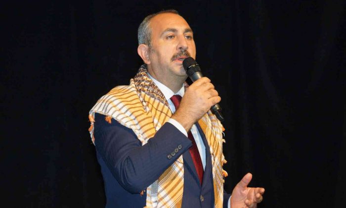 Adalet Bakanı Gül: “Bu millete kimse pranga vuramayacak”