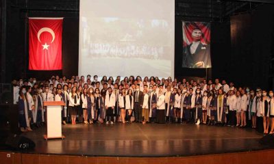 ADÜ Diş Hekimliği Fakültesi’nde Beyaz Önlük Giydirme Töreni gerçekleşti