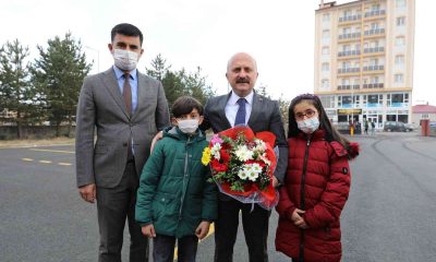 Ağrı Valisi Varol, Eleşkirt Kaymakamlığını ziyaret etti