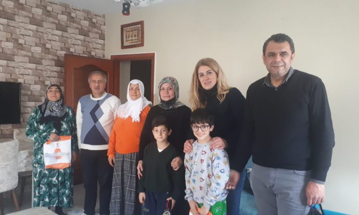 AK Parti İstanbul’dan bir günde 4 Bin 55 ev ziyareti