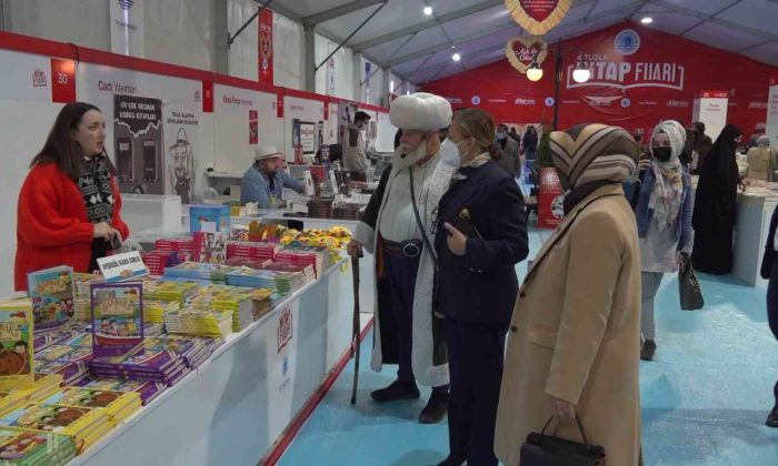 AK Parti Milletvekili Av. Belma Satır: “Sağlık çalışanlarımıza verilen hediye kitap çeki çok anlamlı”