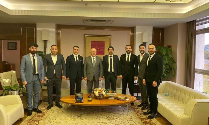 ASRİAD Van Şubesinden Ticaret Bakan Yardımcısı Uçarmak ile gazeteci Şahin’e ziyaret