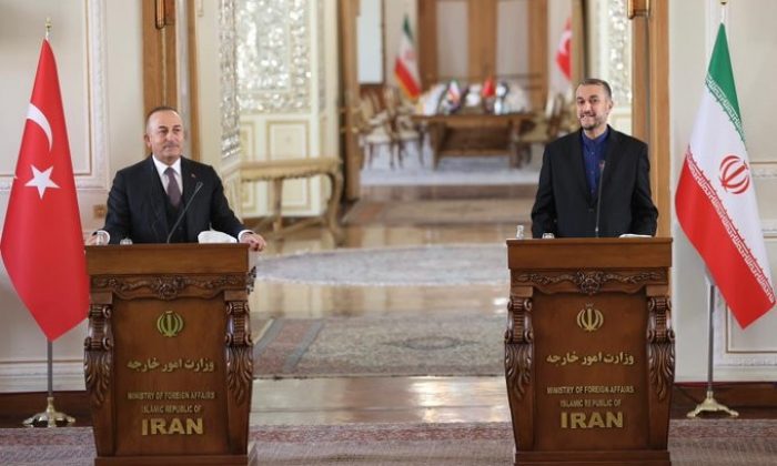 Bakan Çavuşoğlu: “İran’a yönelik tek taraflı yaptırımların kaldırılması gerekiyor”