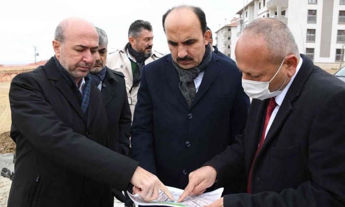 Başkan Altay ve Başkan Pekyatırmacı Ardıçlı TOKİ’de incelemelerde bulundu