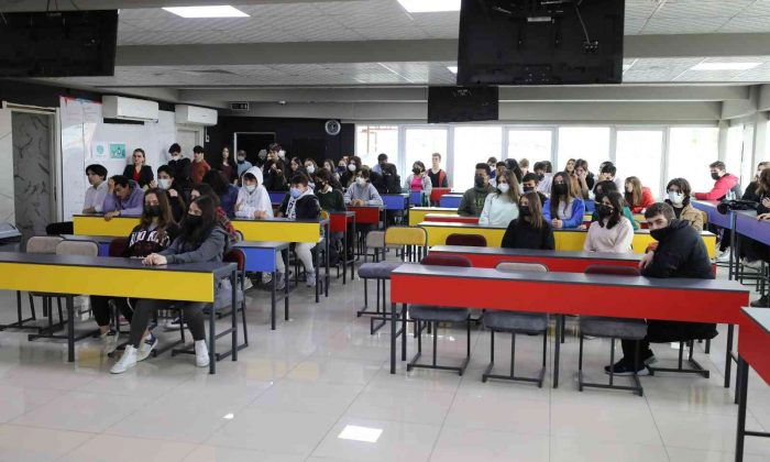 Başkan Arda, öğrencilerle buluştu