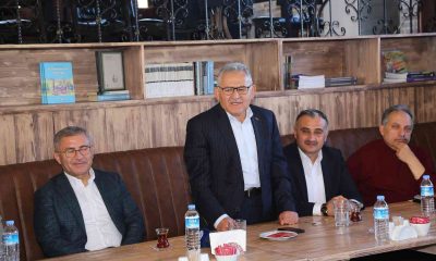 Başkan Büyükkılıç, İstanbul heyetiyle zirvede buluştu