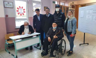 Bursa’da yaşayan hayırsever işadamı kendi yaptırdığı okulda oyunu kullandı