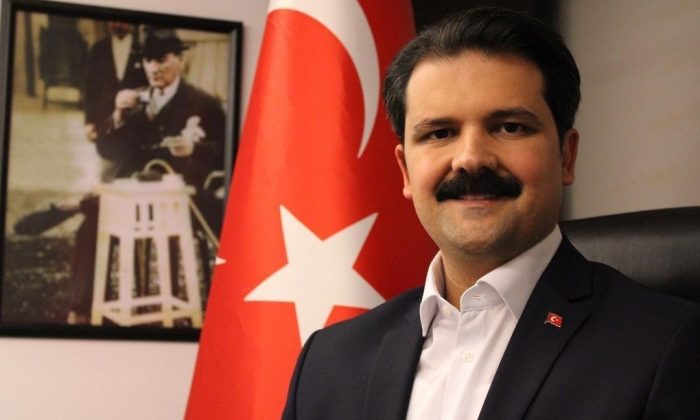 CHP Konak İlçe Başkanı Gruşçu ‘ses kaydı’ krizinin ardından istifa etti