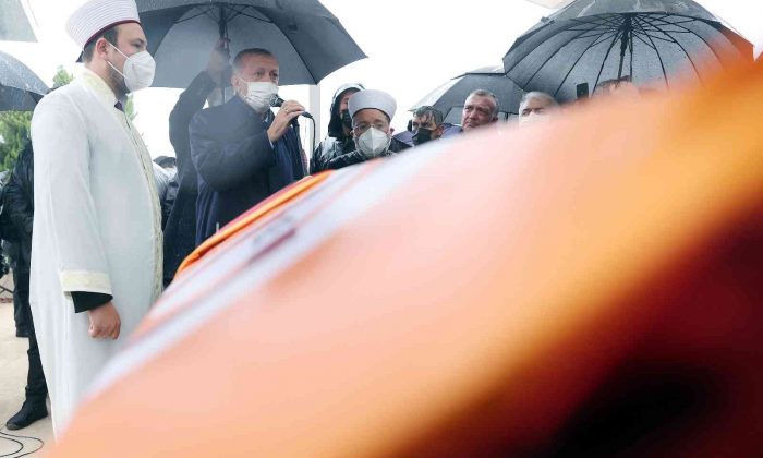 Cumhurbaşkanı Erdoğan: “Bir beyefendiydi ve bir beyefendi olarak görevini son ana kadar icra etti”