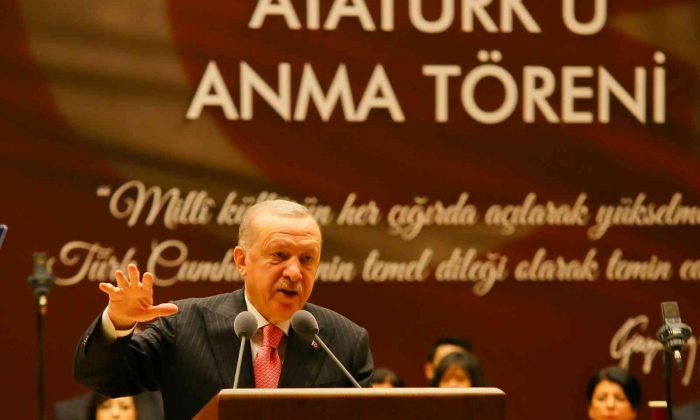 Cumhurbaşkanı Erdoğan: “Gazi hayatta olsaydı eminim onları bu partiden sopa ile kovalardı”