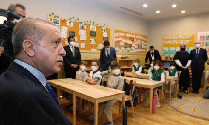 Cumhurbaşkanı Erdoğan, Üsküdar’daki Palet Türk Müziği İlkokulu’nun açılışı yaptı