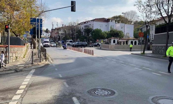 Cumhurbaşkanı Erdoğan’ın konvoyu ambulansa yol verdi
