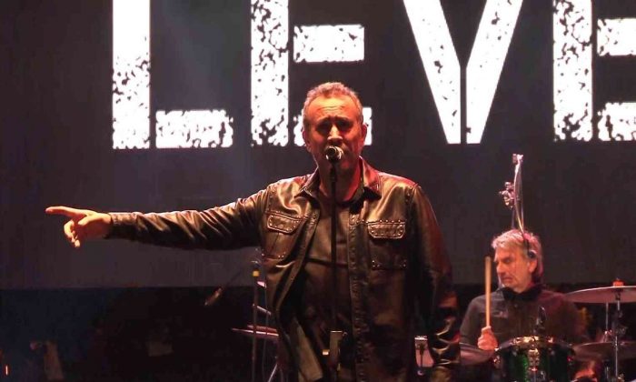 Cumhuriyet Bayramı coşkusu Kartal’da Haluk Levent konseri ile devam ediyor