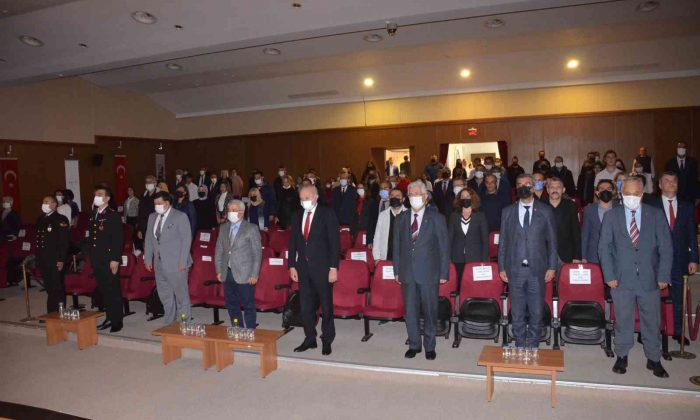 Didim’de Öğretmenler günü düzenlenen programla kutlandı