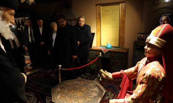 Hayati İnanç, ’Osmanlı Müzesi’ne hayran kaldı