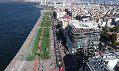 İzmirliler 10 Kasım’da 350 metrelik Atatürk posteriyle yürüdü