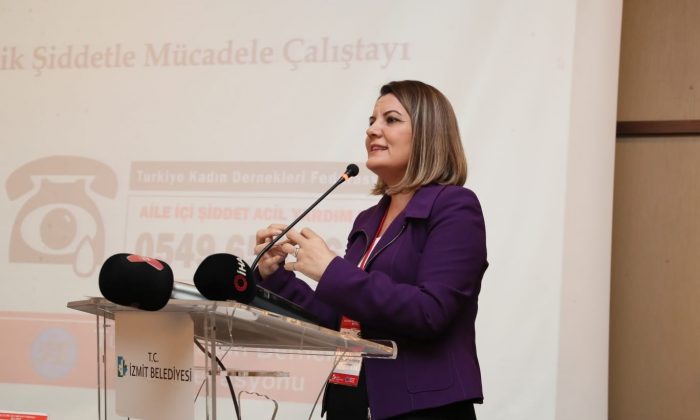 İzmit Belediye Başkanı Hürriyet: “Aile bireylerine şiddet uygulayan kişilerle yolumuzu ayıracağız”