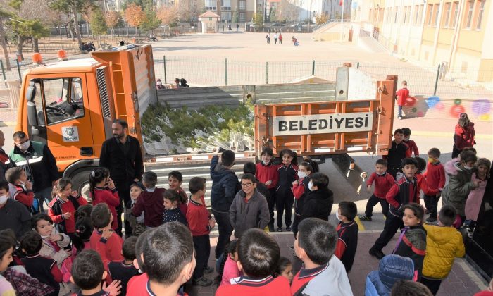 Karatay’da her öğretmene bir fidan