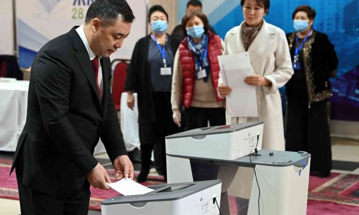 Kırgızistan’da halk parlamento seçimi için sandık başında