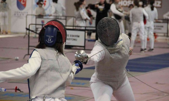 Kocaeli’de eskrim mücadeleleri nefes kesti