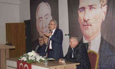 MHP Kepsut’ta ’Cumhur İttifakı ve Hükümet Sistemi’ni anlattı