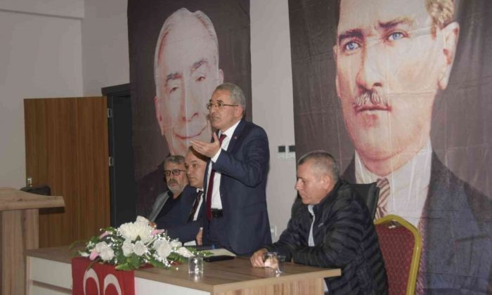 MHP Kepsut’ta ’Cumhur İttifakı ve Hükümet Sistemi’ni anlattı