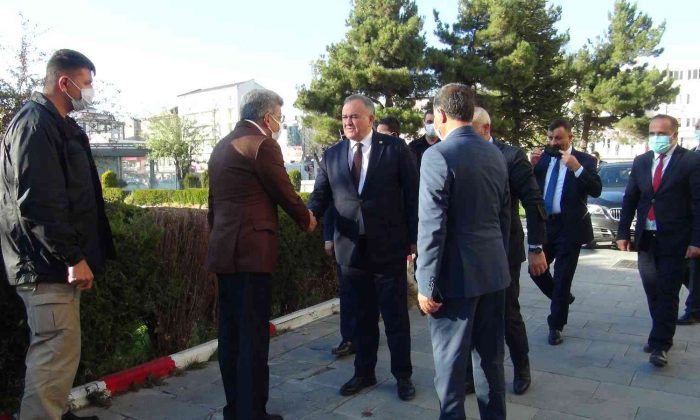 MHP’li Akçay Van’da