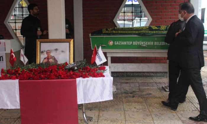Op. Dr. Temur Bülbül için kurucusu olduğu hastanede tören düzenlendi