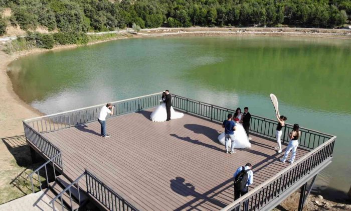 Saklı cennet Yeşilgöl, gelin ve damatların doğal stüdyosu oldu