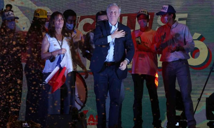 Şili’de devlet başkanlığı seçimi ikinci tura kaldı