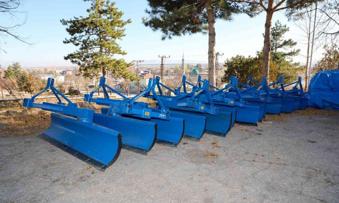 Talas’tan kırsala kar küreme tesviye bıçağı