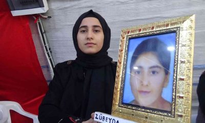 Terör örgütü PKK’nın dağa kaçırdığı ablası için annesiyle nöbette