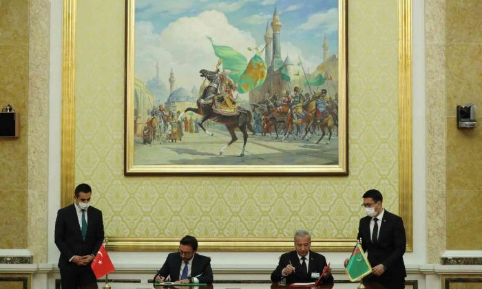 Türkiye ile Türkmenistan arasında 8 anlaşma imzalandı