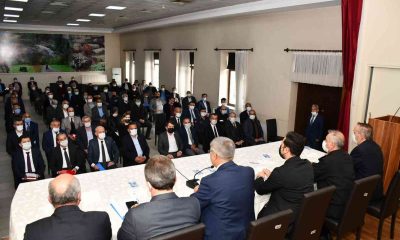 Vali Gürel mahalle ve köy muhtarları ile bir araya geldi