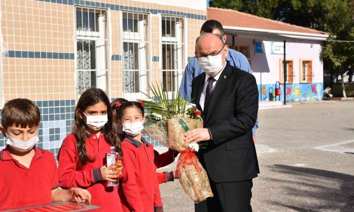 Vali Karadeniz Akhisar’da incelemelerde bulundu